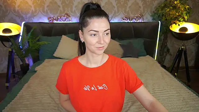 Snapshot of EmilyHalls chatting on 03/22/25, 06:54 EmilyHalls online show from 03/22/25, 06:54