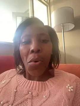 Snapshot of lindiwe07 chatting on 10/11/25, 04:16 lindiwe07 online show from 10/11/25, 04:16