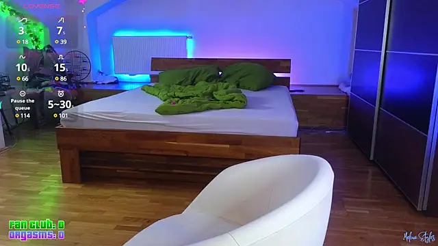 Snapshot of melinastyles chatting on 02/12/25, 06:30 melinastyles online show from 02/12/25, 06:30