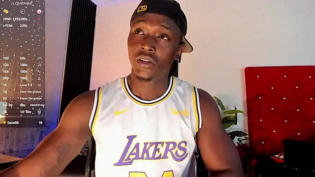 DannSmmith online show from 10/26/25, 05:02