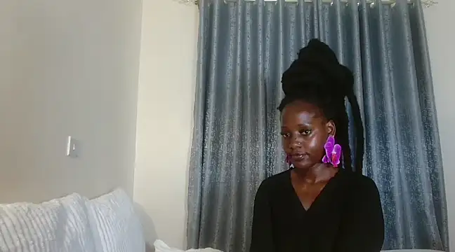 Snapshot of Elegant_Ebony chatting on 03/15/25, 10:57 Elegant Ebony online show from 03/15/25, 10:57