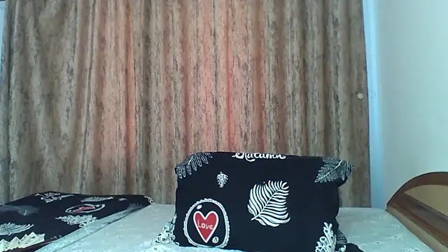 Snapshot of PussyEvely chatting on 09/18/25, 06:26 PussyEvely online show from 09/18/25, 06:26