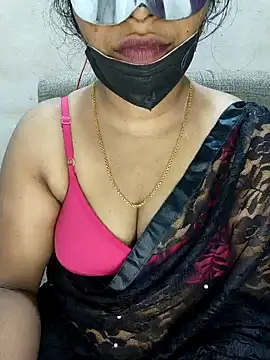 Snapshot of Malluivaniya chatting on 12/02/24, 06:54 Malluivaniya online show from 12/02/24, 06:54
