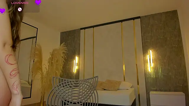 riley sierra online show from 09/16/25, 12:50