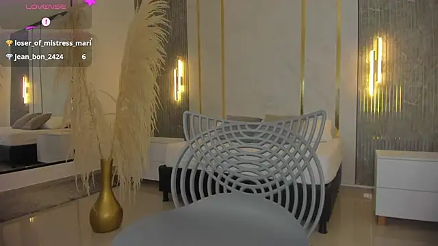 riley sierra online show from 11/13/25, 02:05