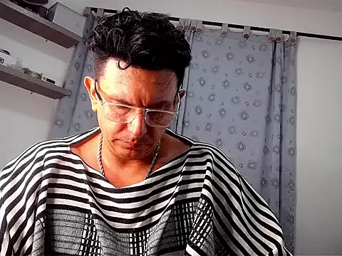 pedropicapi online show from 11/21/25, 12:32