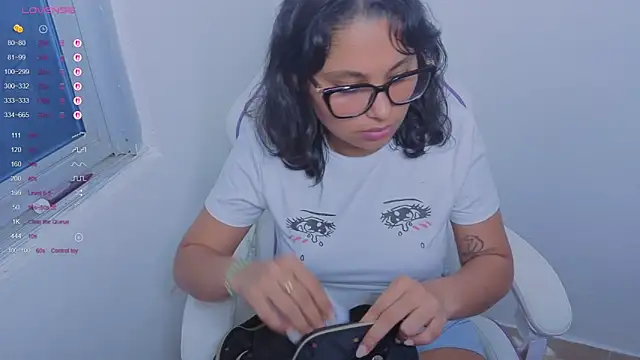 Cuteprincess21 online show from 11/18/25, 11:59