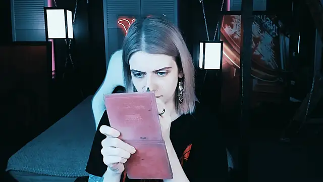 Noah ElmerX online show from 02/20/25, 08:25