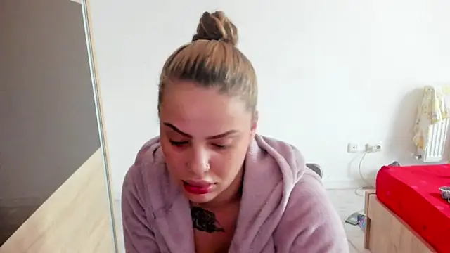 Ellyslimdoll online show from 11/20/25, 08:47