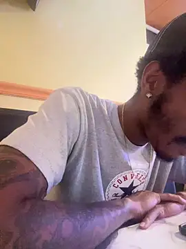 Snapshot of ITSONLYKENNY chatting on 02/14/25, 08:26 ITSONLYKENNY online show from 02/14/25, 08:26