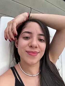 adriana  sosa  online show from 12/18/24, 10:24