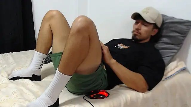 Snapshot of darekgates chatting on 09/19/25, 07:36 darekgates online show from 09/19/25, 07:36