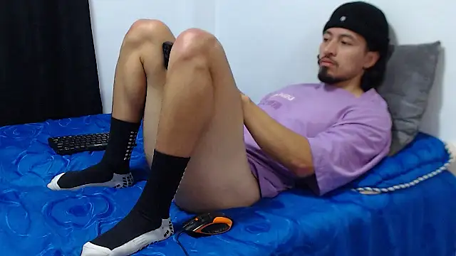 Snapshot of darekgates chatting on 10/22/25, 01:33 darekgates online show from 10/22/25, 01:33