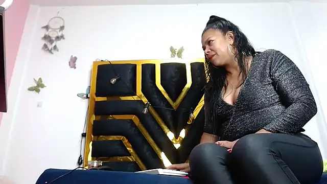 Helennahot online show from 02/09/25, 01:14