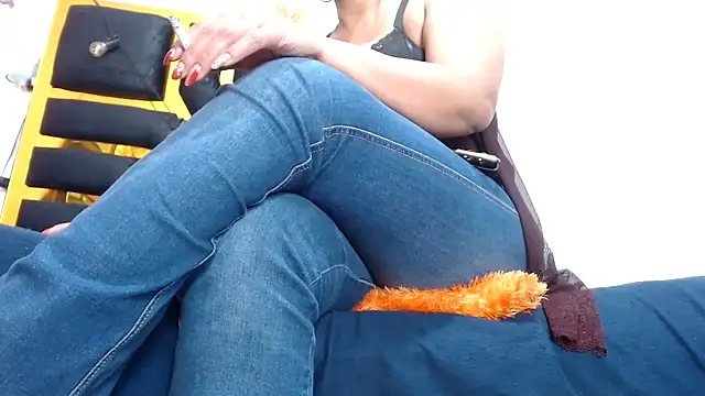 Helennahot online show from 02/27/25, 07:15