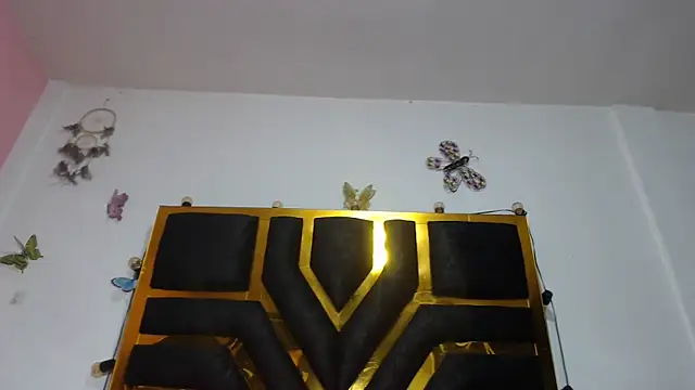 Helennahot online show from 09/19/25, 12:17