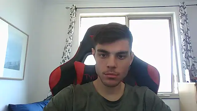 Snapshot of Omarnede chatting on 11/08/25, 05:51 Omarnede online show from 11/08/25, 05:51