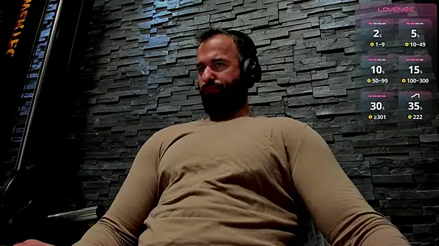 Snapshot of David_Big_Daddy chatting on 10/08/25, 10:29 David Big Daddy online show from 10/08/25, 10:29