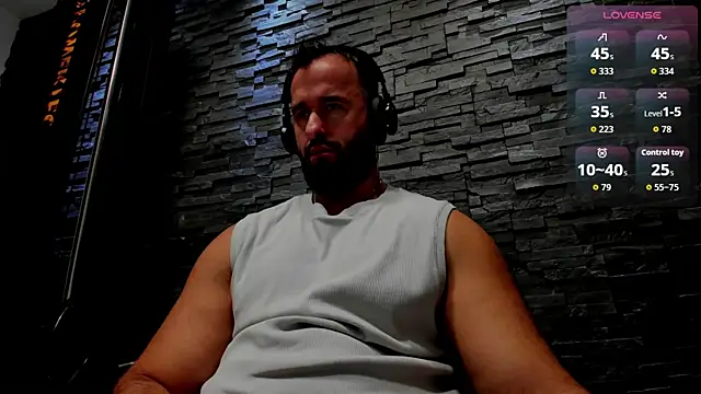 Snapshot of David_Big_Daddy chatting on 10/16/25, 10:55 David Big Daddy online show from 10/16/25, 10:55