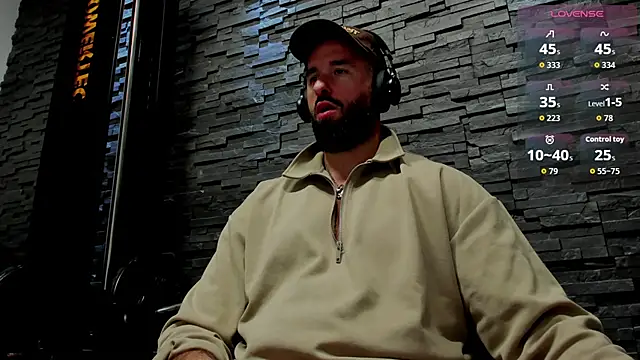 Snapshot of David_Big_Daddy chatting on 10/19/25, 08:42 David Big Daddy online show from 10/19/25, 08:42