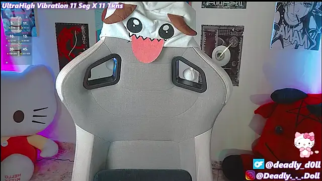 Snapshot of Deadly_Doll chatting on 12/28/24, 02:01 Deadly Doll online show from 12/28/24, 02:01