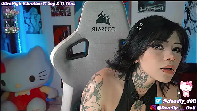Snapshot of Deadly_Doll chatting on 02/23/25, 10:42 Deadly Doll online show from 02/23/25, 10:42