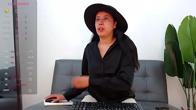 Snapshot of marthina_thompsson chatting on 01/16/25, 12:31 marthina thompsson online show from 01/16/25, 12:31
