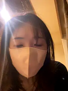 Love me Eri  online show from 11/11/25, 11:05