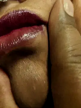 Snapshot of flamingoss chatting on 10/17/25, 08:11 flamingoss online show from 10/17/25, 08:11