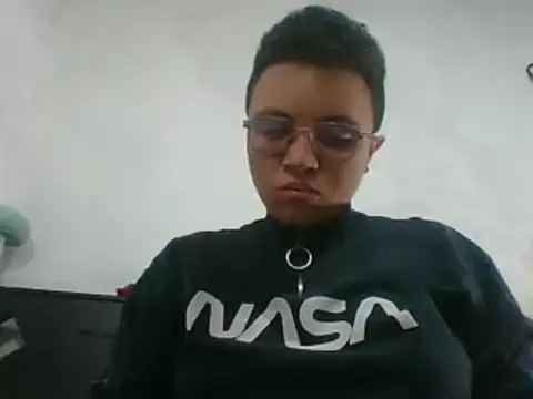 Snapshot of EdenJupiter chatting on 10/31/25, 05:30 EdenJupiter online show from 10/31/25, 05:30