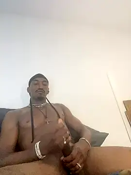 AndreMillz69 online show from 11/25/25, 09:53