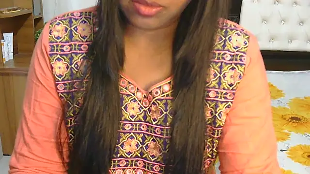 Snapshot of esita_1212 chatting on 10/10/25, 02:10 esita 1212 online show from 10/10/25, 02:10