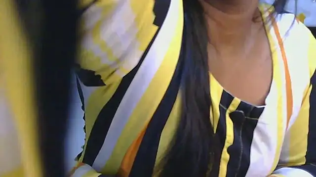 Snapshot of esita_1212 chatting on 11/20/25, 12:55 esita 1212 online show from 11/20/25, 12:55