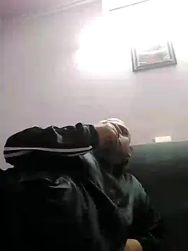 Dick 6inches online show from 12/04/24, 02:15