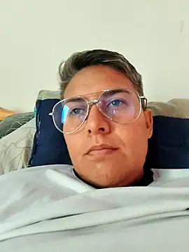 Yessi rousse online show from 11/04/25, 01:21