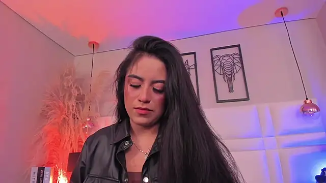 Rebeca jones online show from 11/22/25, 12:15