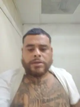 Snapshot of Martinez7233 chatting on 11/25/25, 09:04 Martinez7233 online show from 11/25/25, 09:04