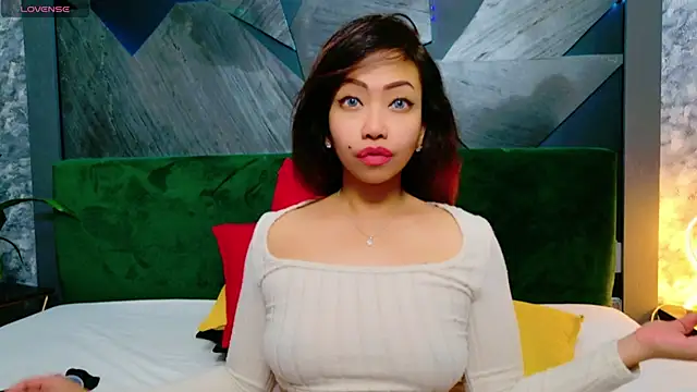 Snapshot of ElyaQuinn chatting on 01/14/25, 01:06 ElyaQuinn online show from 01/14/25, 01:06