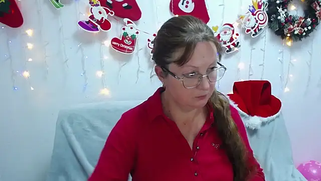 Snapshot of VanessaHotts chatting on 12/17/24, 03:06 VanessaHotts online show from 12/17/24, 03:06