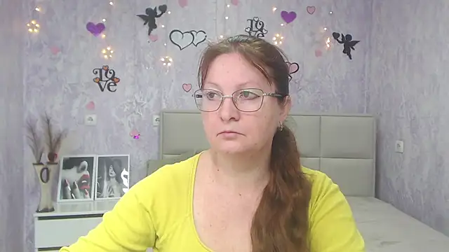 Snapshot of VanessaHotts chatting on 03/07/25, 06:46 VanessaHotts online show from 03/07/25, 06:46