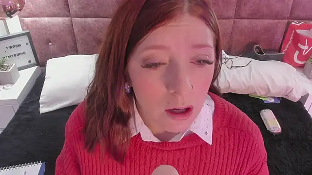 Snapshot of JulietaAlves chatting on 01/18/25, 10:49 JulietaAlves online show from 01/18/25, 10:49