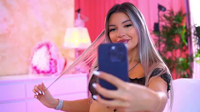 ArtTeasee online show from 10/09/25, 09:07