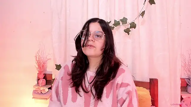 Snapshot of Mey_moon chatting on 02/11/25, 07:16 Mey moon online show from 02/11/25, 07:16