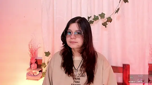 Snapshot of Mey_moon chatting on 02/12/25, 04:22 Mey moon online show from 02/12/25, 04:22