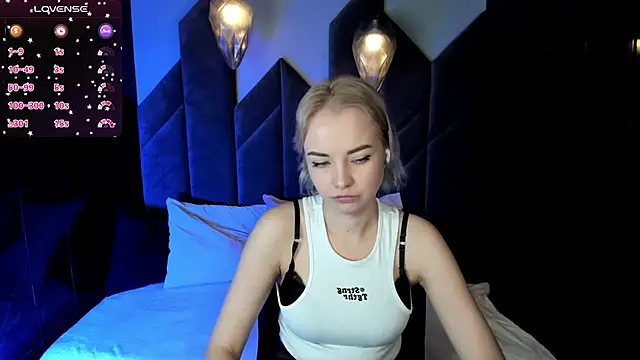 StephanieSweety online show from 02/18/25, 05:10