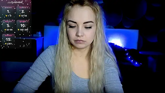 StephanieSweety online show from 10/20/25, 12:16