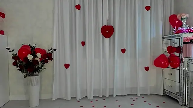 Snapshot of SeductiveButterfly chatting on 02/14/25, 12:51 SeductiveButterfly online show from 02/14/25, 12:51