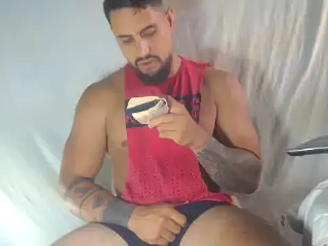 Snapshot of sebasx412 chatting on 10/13/25, 08:09 sebasx412 online show from 10/13/25, 08:09