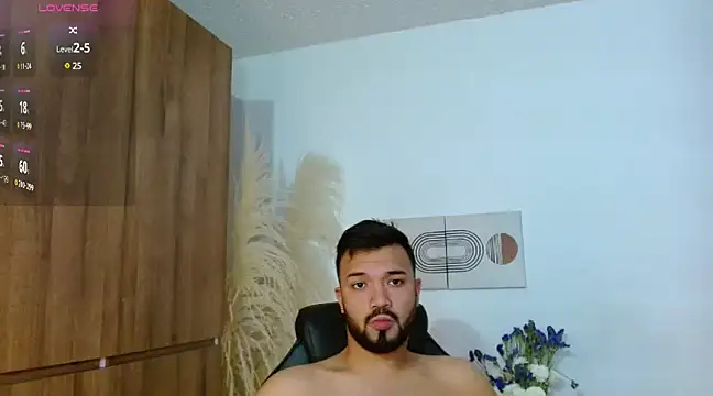 Snapshot of mathew_vidal1 chatting on 12/10/24, 10:16 mathew vidal1 online show from 12/10/24, 10:16