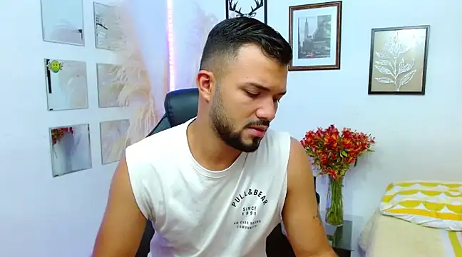 Snapshot of mathew_vidal1 chatting on 02/07/25, 01:04 mathew vidal1 online show from 02/07/25, 01:04